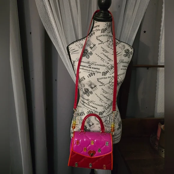 Betsey Johnson Beary Sweet Crossbody In Excellent condition! - Picture 6 of 16